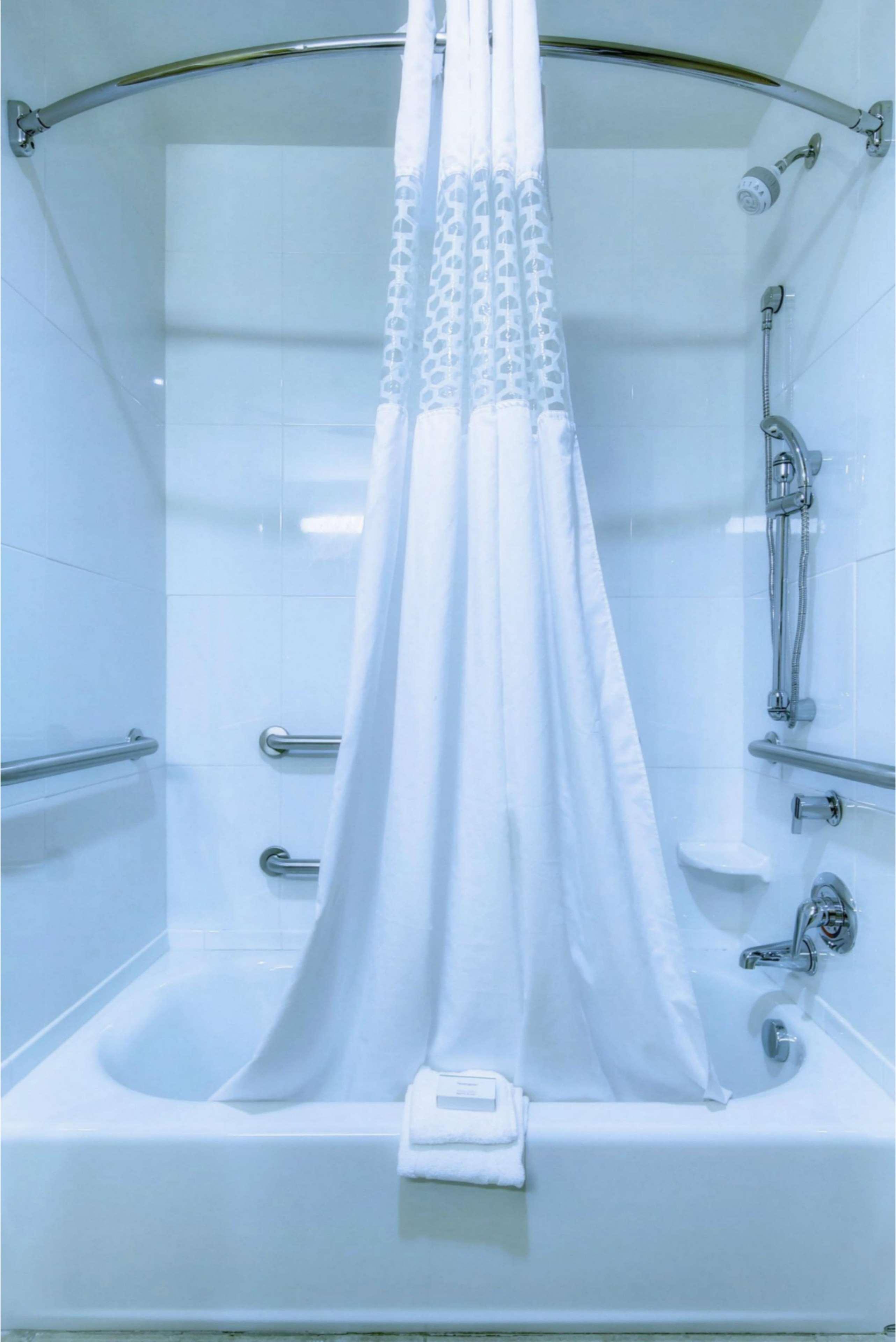 Hampton Inn&suites 3*