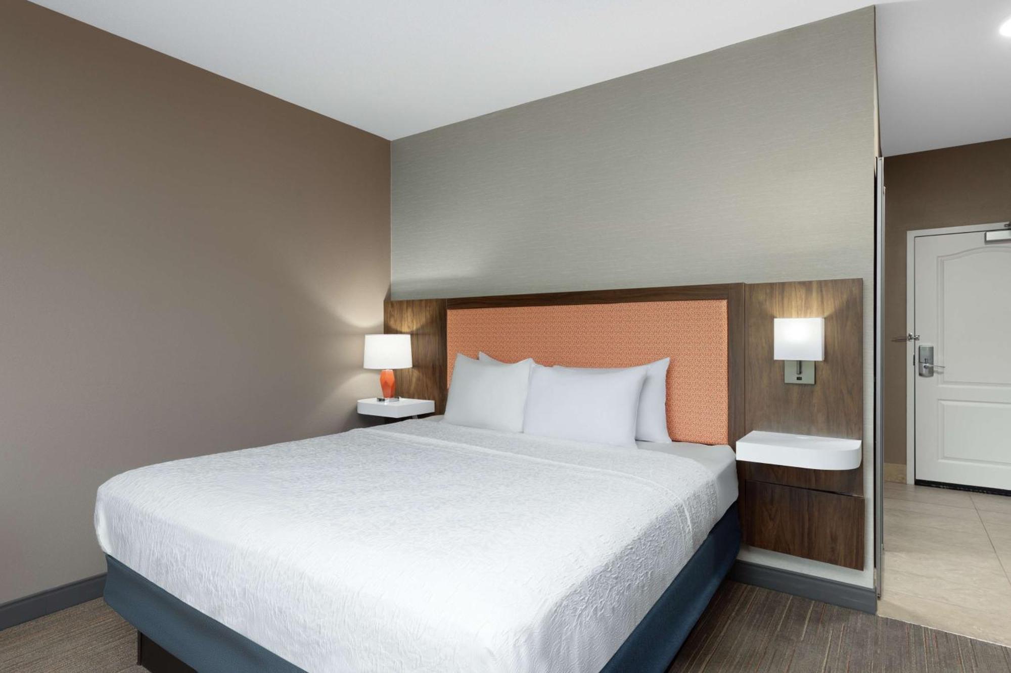 Hampton Inn&suites