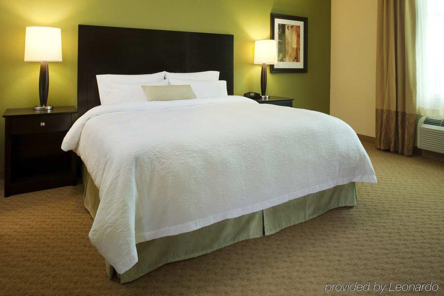 Hampton Inn&suites Hotel 3*