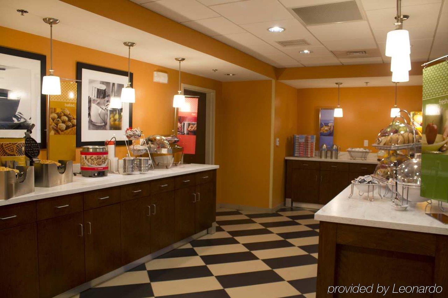 Hampton Inn&suites 3*